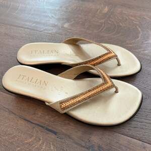 Italian Shoemakers Wedge Sandal Woven Beaded Strap Thong Flip Flop - Sz 8, New!